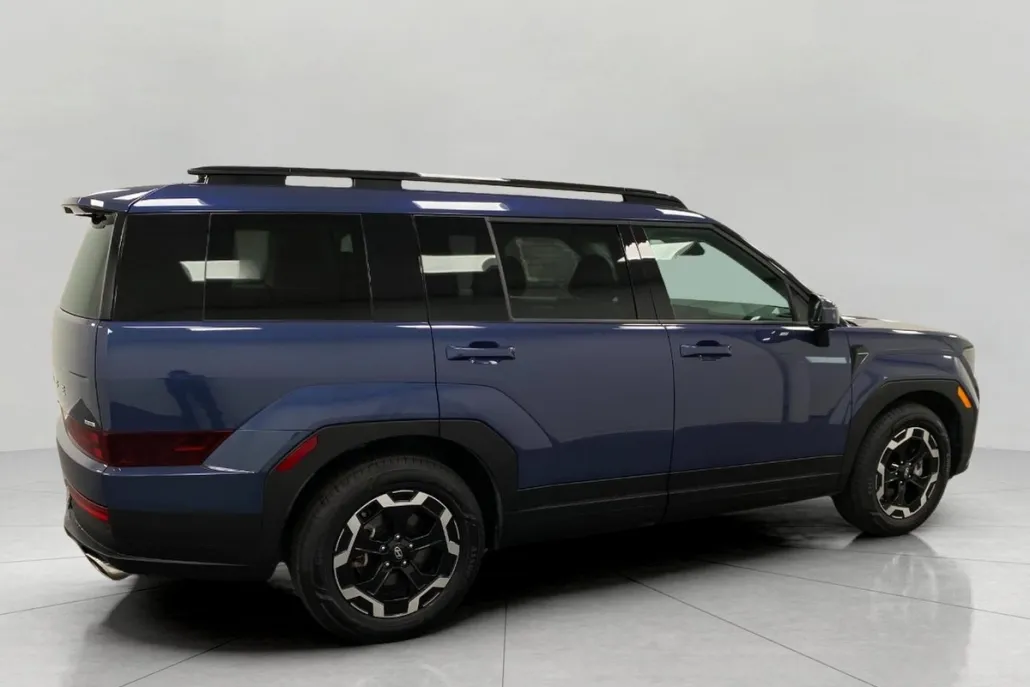 2025 Hyundai Santa Fe SEL photo 1