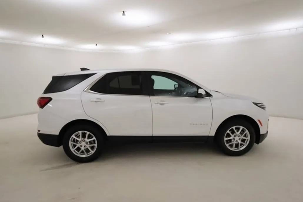 2024 Chevrolet Equinox photo 1