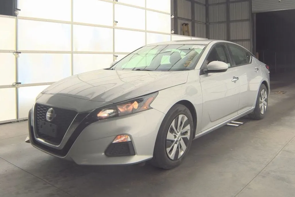 2022 Nissan Altima 2.5 S photo 1
