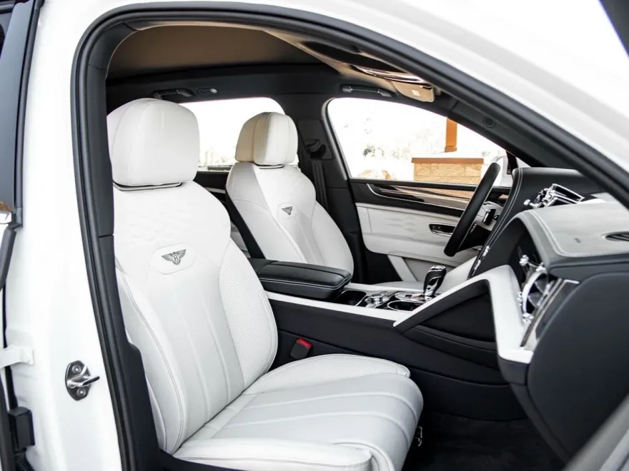 2024 Bentley Bentayga EWB Base photo 24