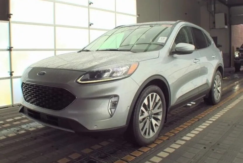 2021 Ford Escape Titanium photo 1