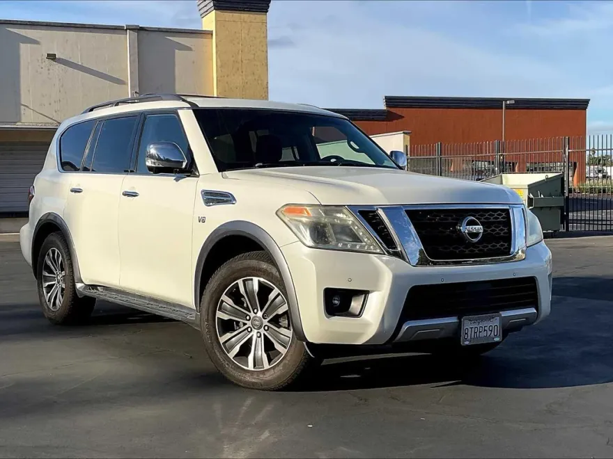 2017 Nissan Armada SL photo 1