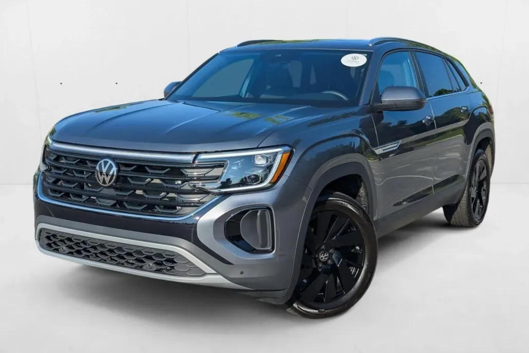 2025 Volkswagen Atlas Cross Sport SE Technology photo 1