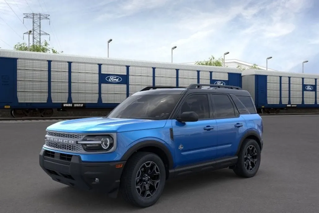 2025 Ford Bronco Sport Outer Banks photo 1