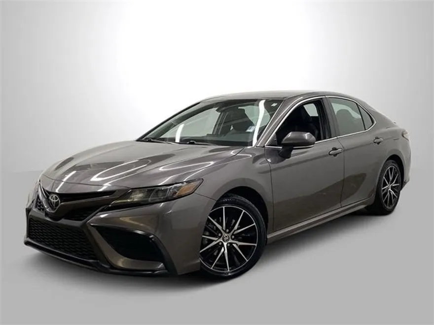 2023 Toyota Camry SE photo 1