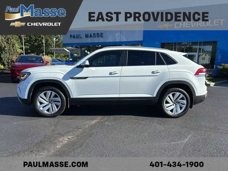 2022 Volkswagen Atlas Cross Sport V6 SE Technology photo 1