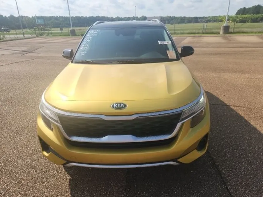 2021 Kia Seltos S photo 1