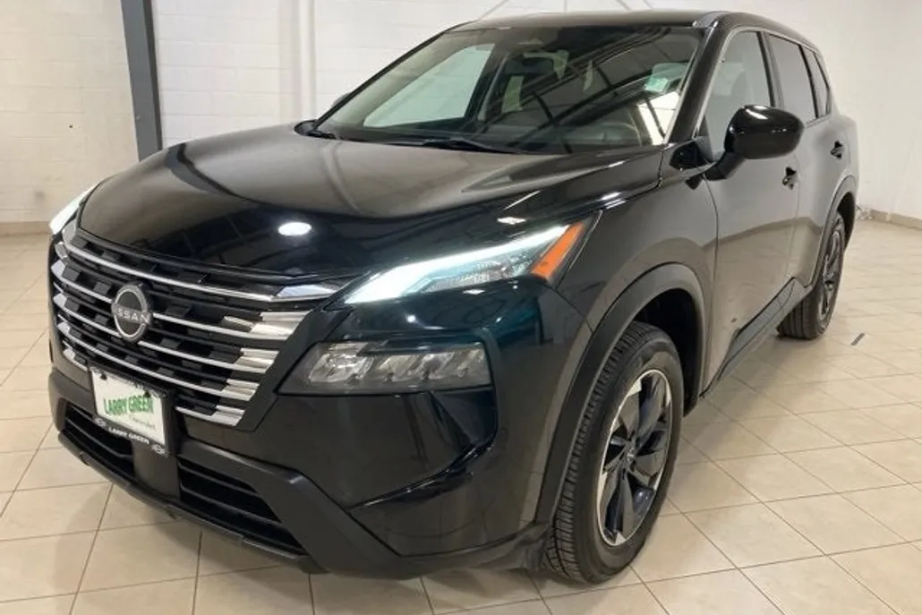 2024 Nissan Rogue SV photo 1