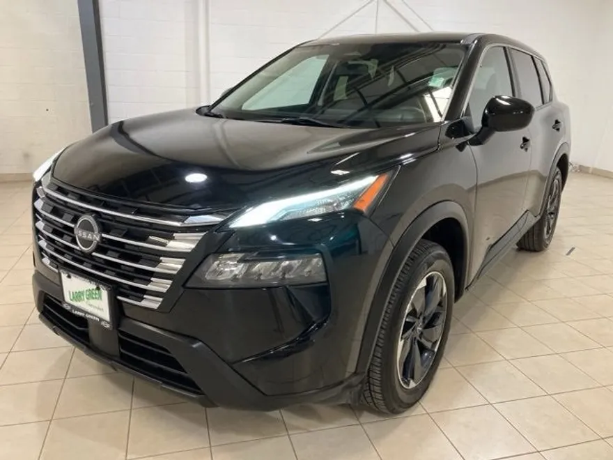 2024 Nissan Rogue SV photo 1