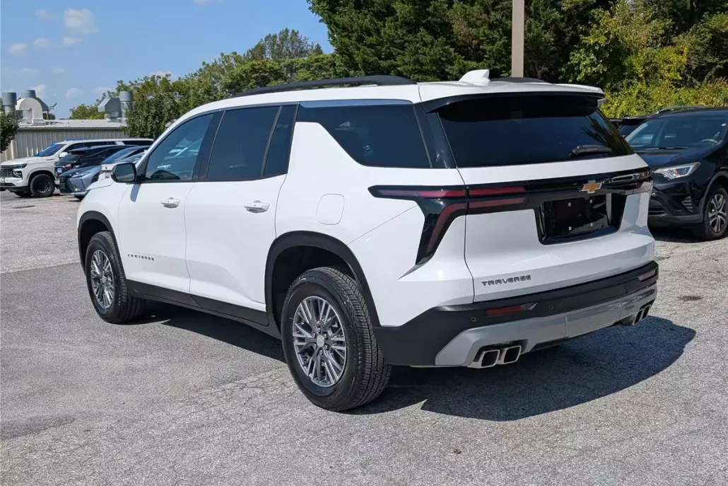 2025 Chevrolet Traverse photo 1