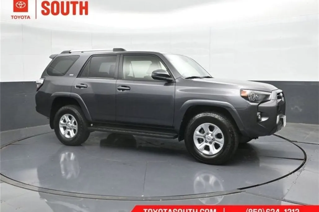 2023 Toyota 4Runner SR5 photo 1