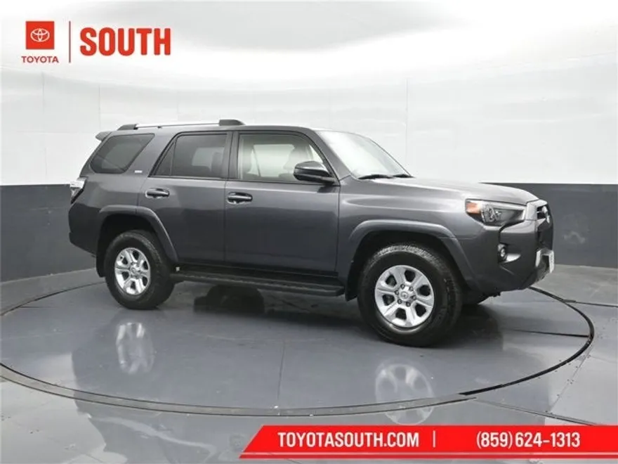 2023 Toyota 4Runner SR5 photo 1