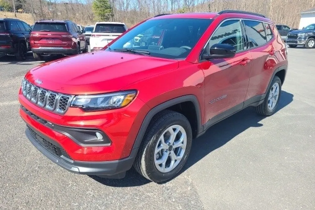 2025 Jeep Compass Latitude photo 1