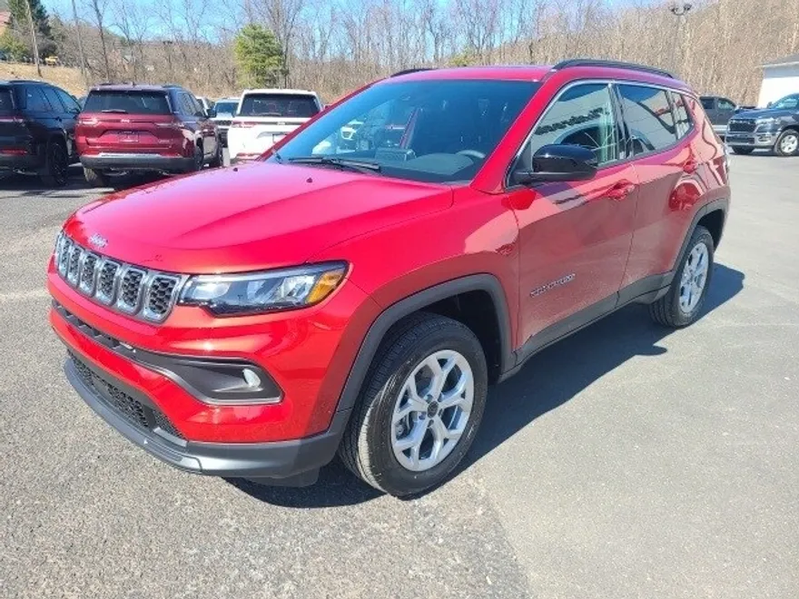 2025 Jeep Compass Latitude photo 1