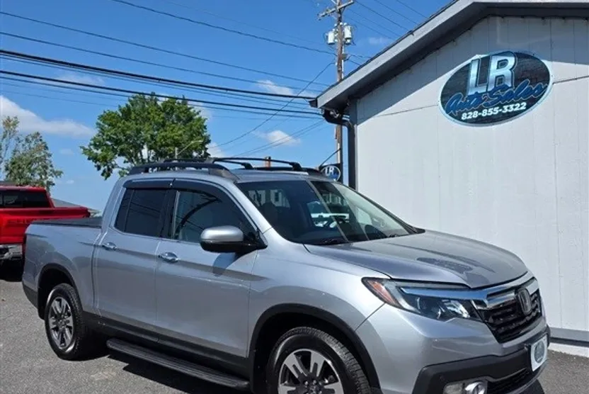 2017 Honda Ridgeline RTL-E photo 1