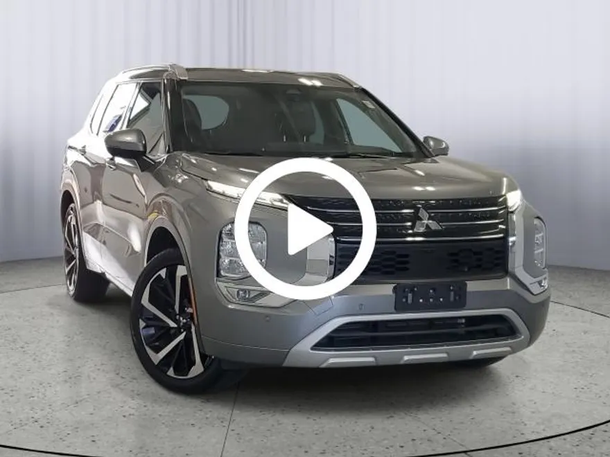 2022 Mitsubishi Outlander SEL photo 1