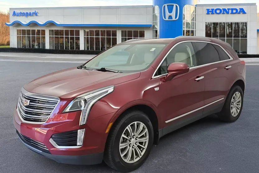 2017 Cadillac XT5 Luxury photo 1
