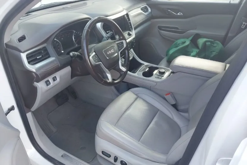 2021 Gmc Acadia SLT photo 1