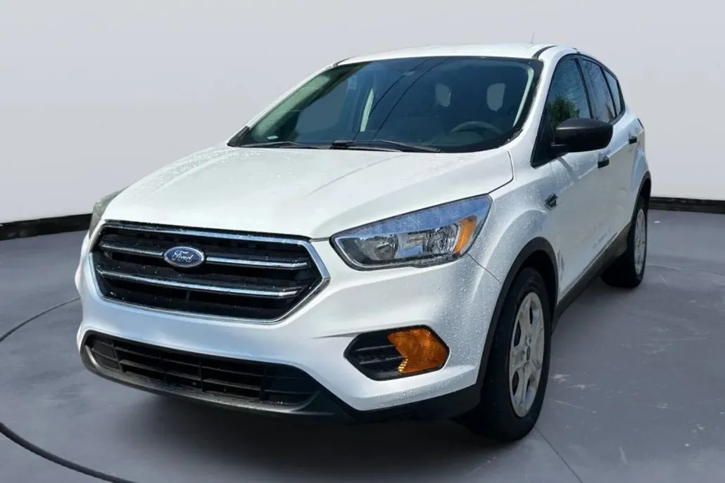 2017 Ford Escape Sport photo 1