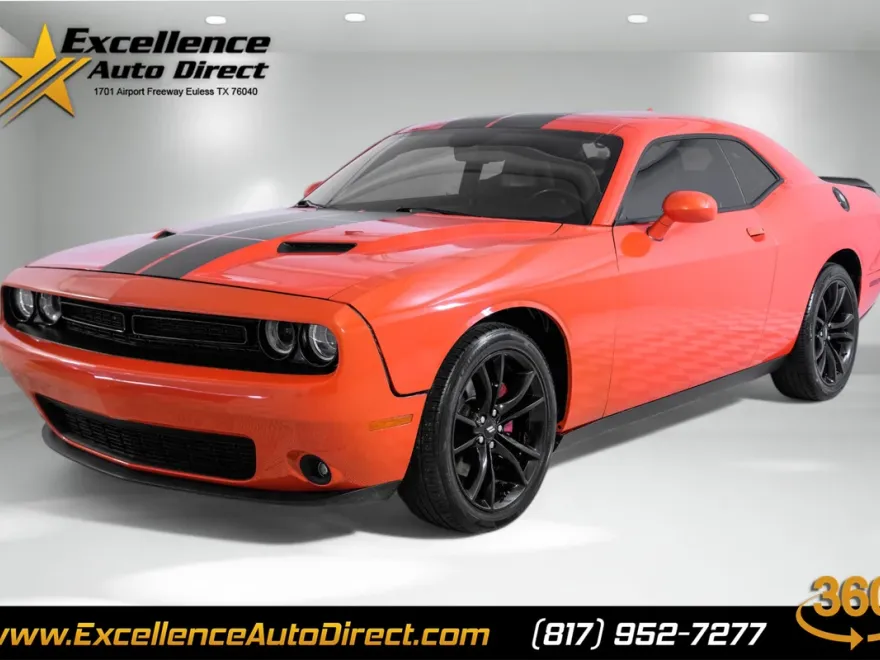 2014 Dodge Challenger SRT8 Core photo 1