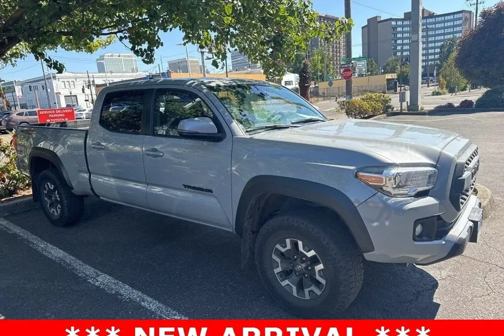 2019 Toyota Tacoma TRD Off-Road photo 1