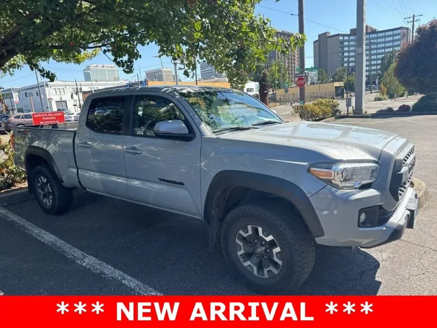 2019 Toyota Tacoma TRD Off-Road photo 1