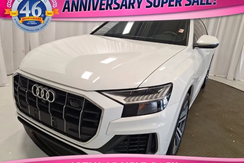 2019 Audi Q8 Premium photo 1