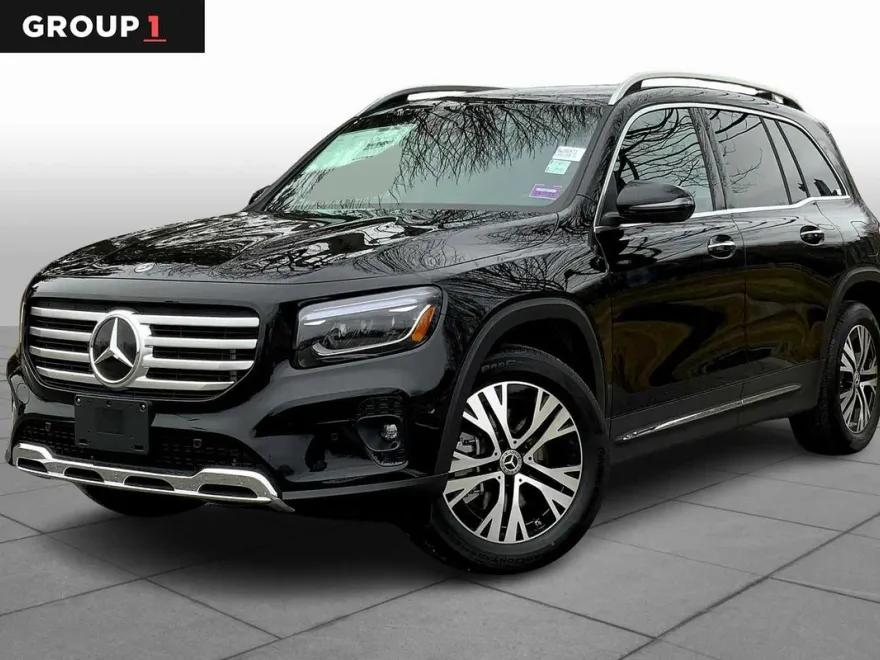 2025 Mercedes Benz GLB 250 4MATIC photo 1