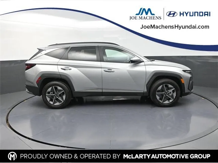 2025 Hyundai Tucson SEL photo 1