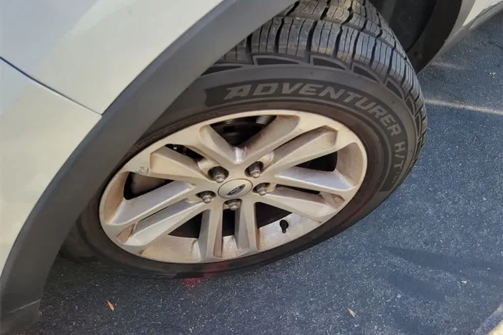 2015 Ford Explorer XLT photo 1