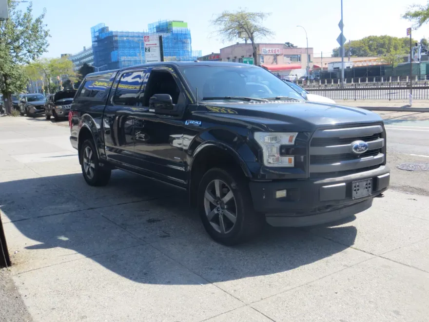 2015 Ford F-150 Lariat photo 1