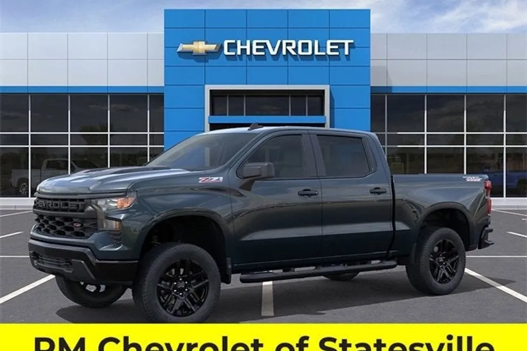 2025 Chevrolet Silverado 1500 Custom Trail Boss photo 1