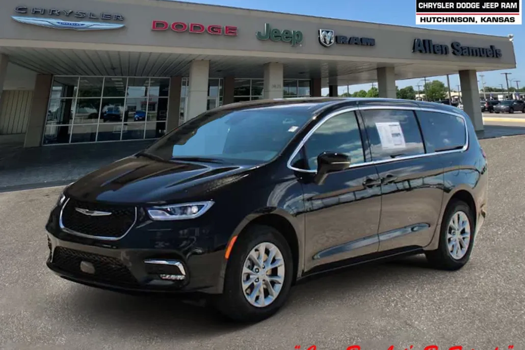 2025 Chrysler Pacifica photo 1