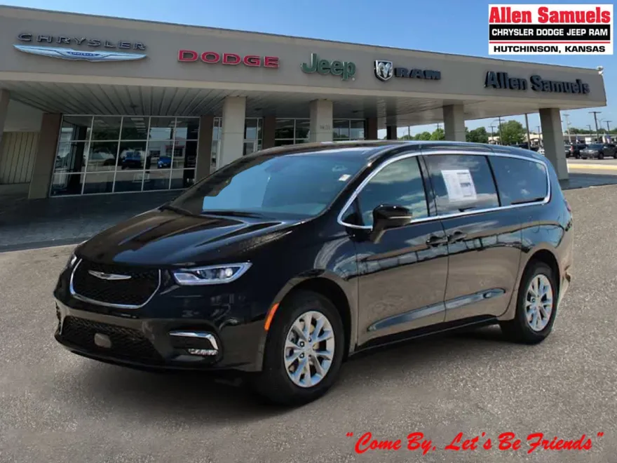 2025 Chrysler Pacifica photo 1