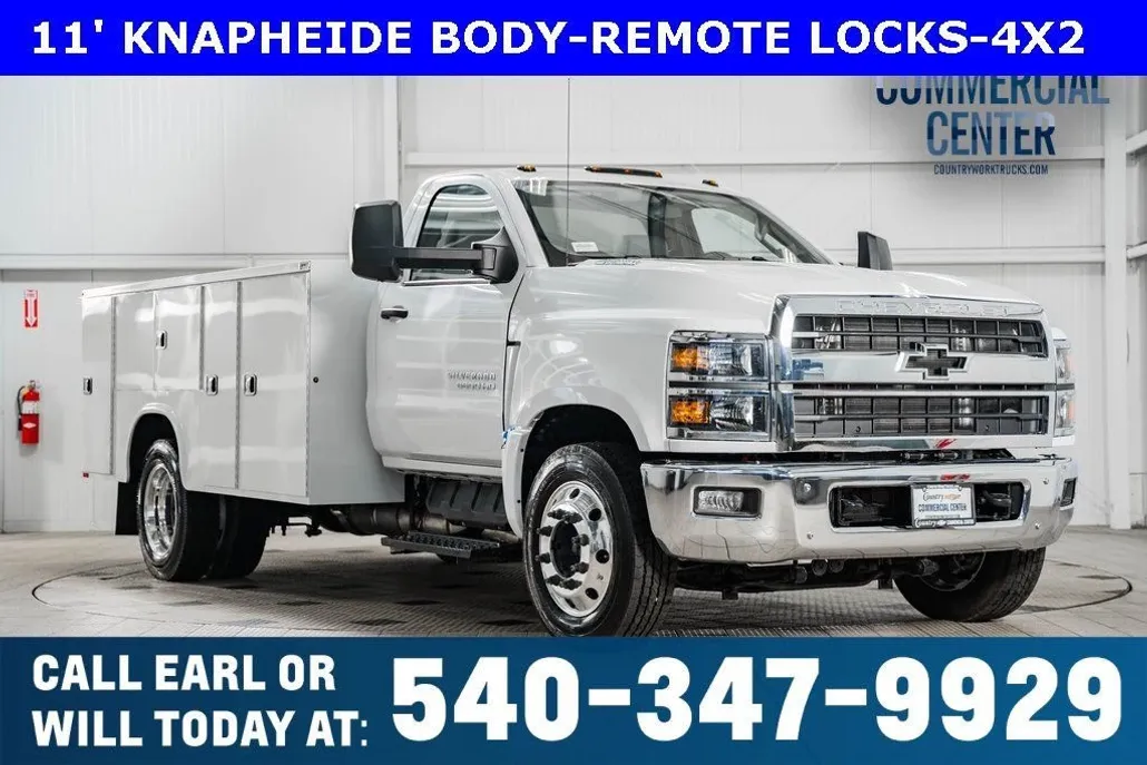2024 Chevrolet Silverado 5500HD Work Truck photo 1