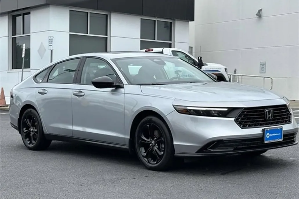 2025 Honda Accord SE photo 1