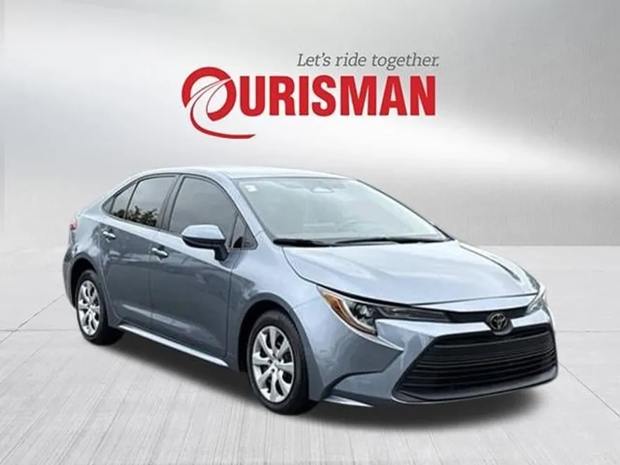 2024 Toyota Corolla LE photo 1