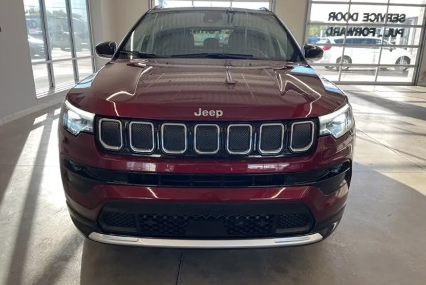 2022 Jeep Compass Limited photo 1