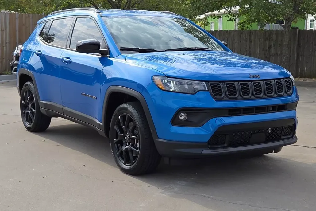 2025 Jeep Compass Latitude photo 1