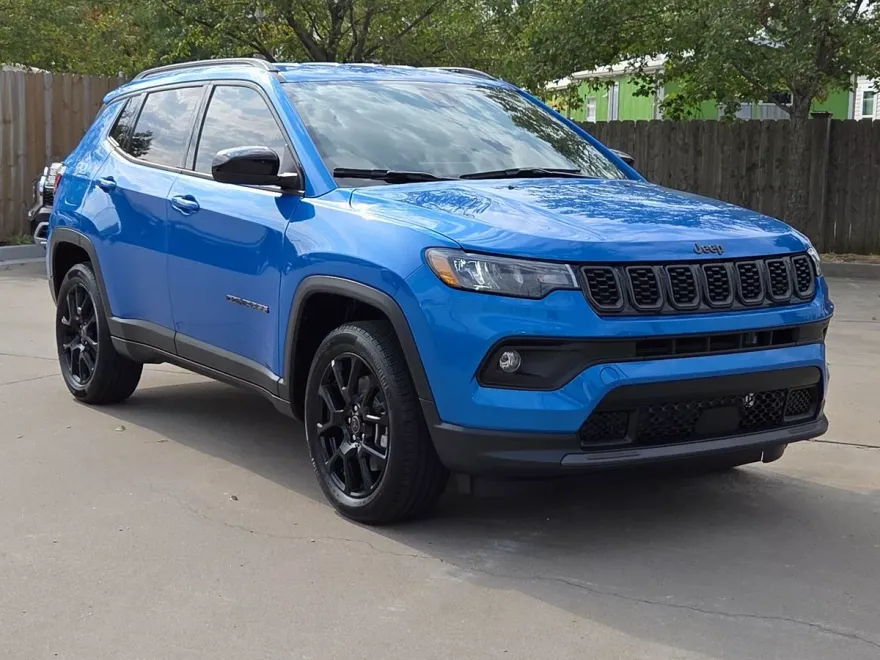 2025 Jeep Compass Latitude photo 1