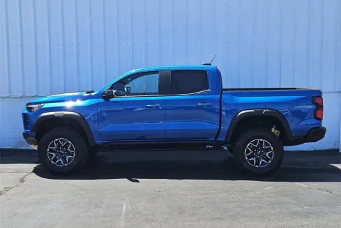 2023 Chevrolet Colorado ZR2 photo 2