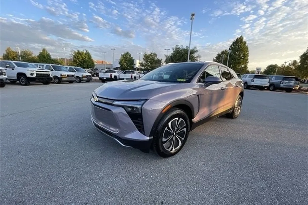 2025 Chevrolet Blazer EV photo 1