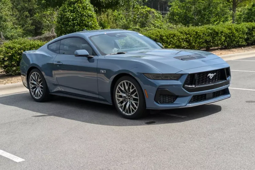 2025 Ford Mustang GT Premium photo 1