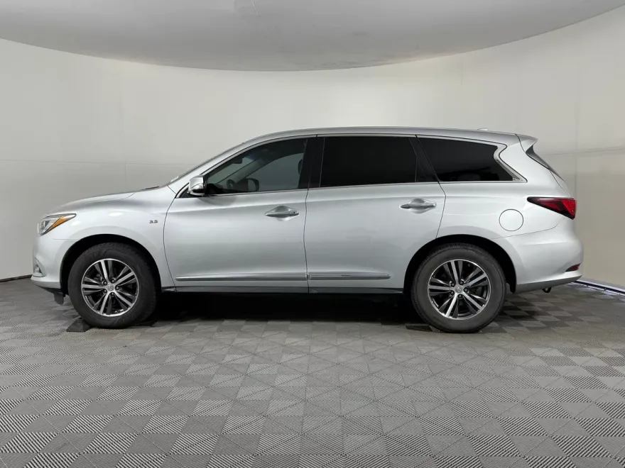 2017 Infiniti QX60 photo 1
