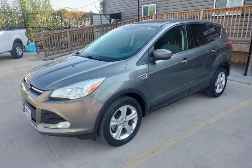 2013 Ford Escape SE Sport photo 1