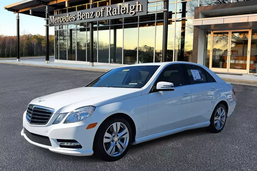 2013 Mercedes Benz E 350 photo 1