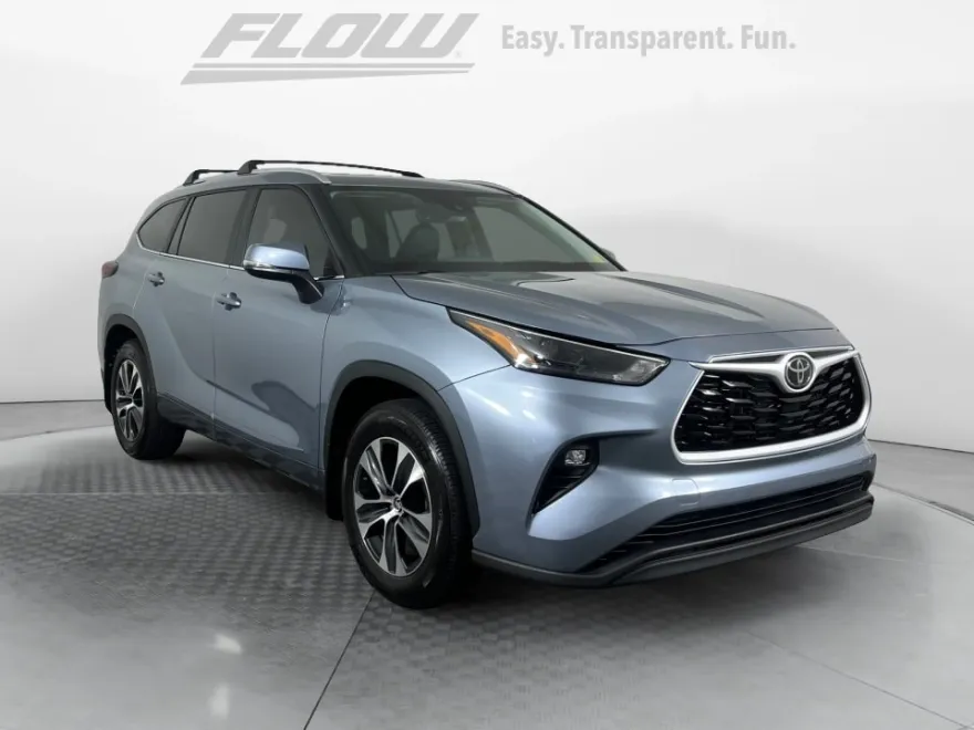 2024 Toyota Highlander XLE photo 1