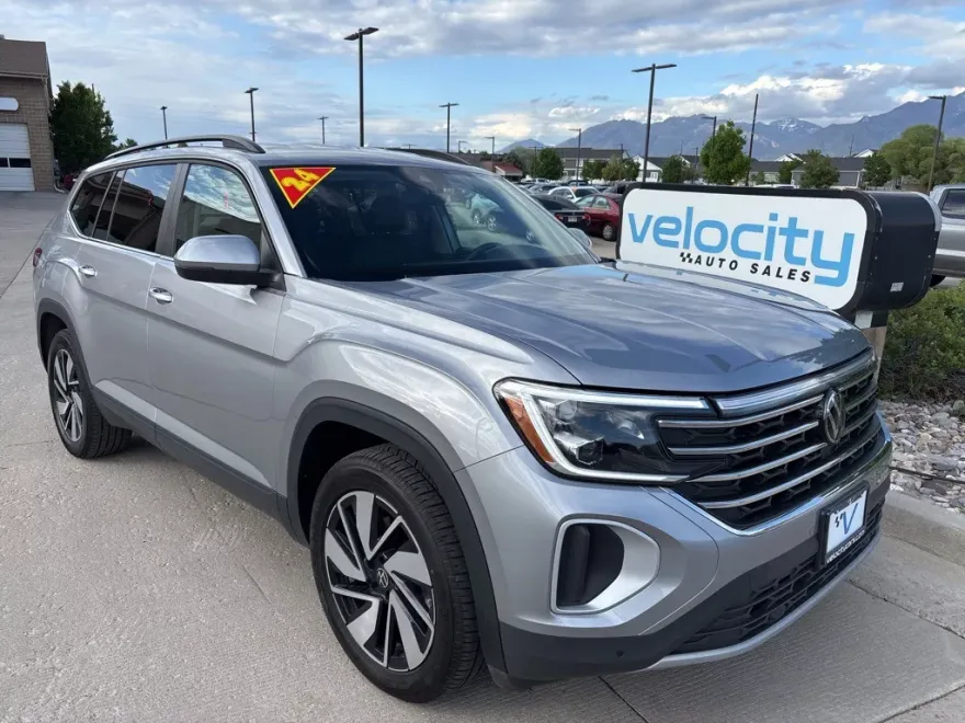 2024 Volkswagen Atlas SE Technology photo 1