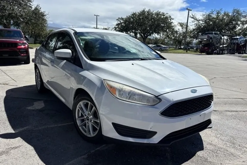 2018 Ford Focus SE photo 1