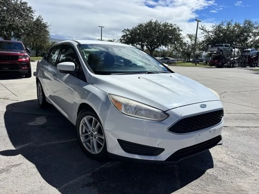 2018 Ford Focus SE photo 1